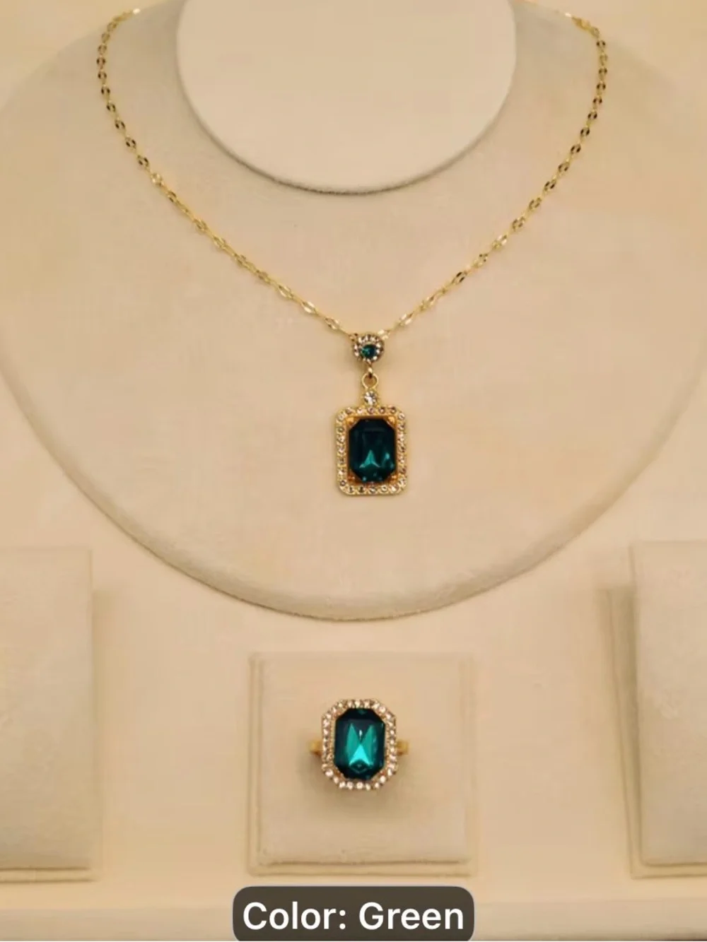 Emerald Green Gold-Plated Jewelry Set - Necklace, Ring & Earrings
